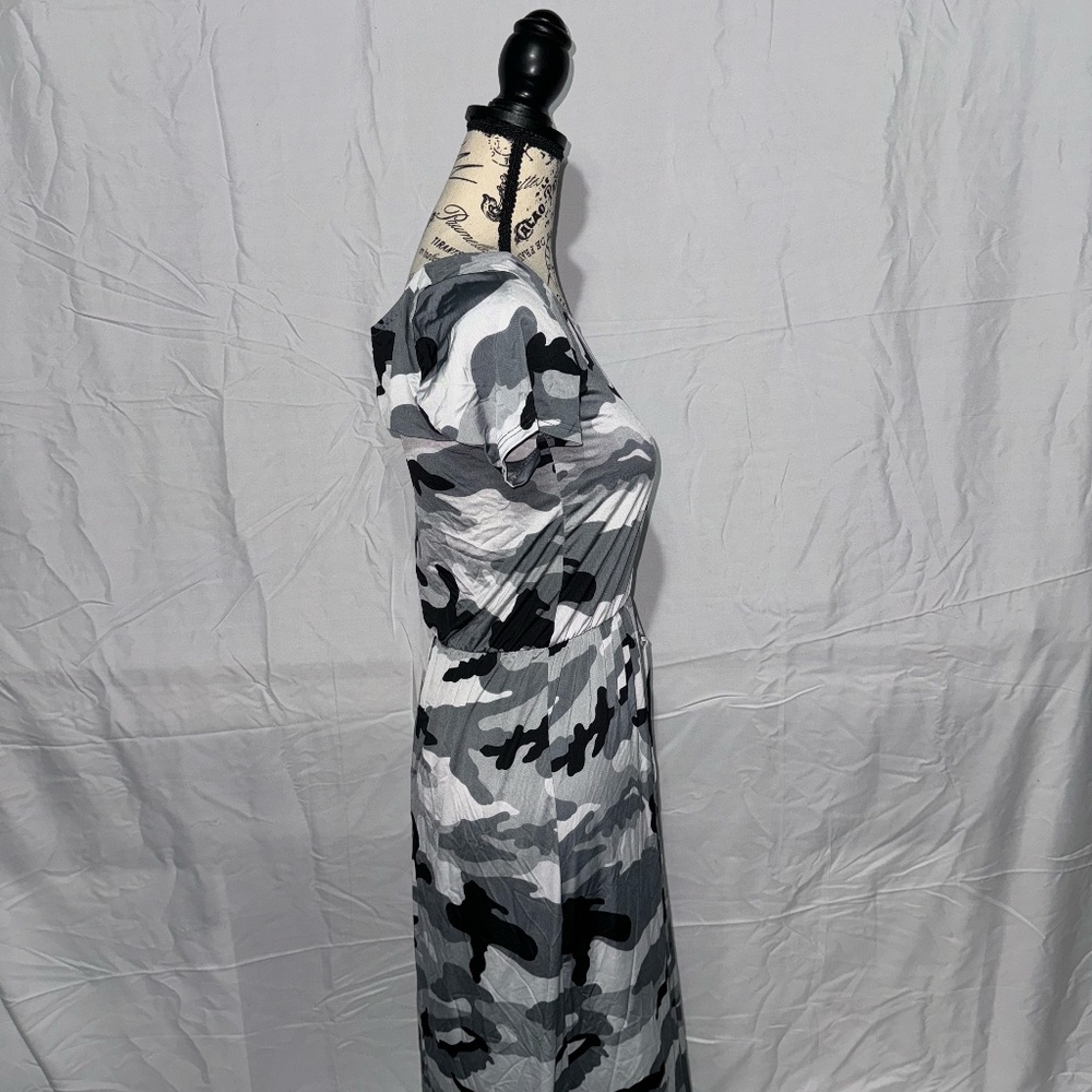 Dress - Picture 3 of 5